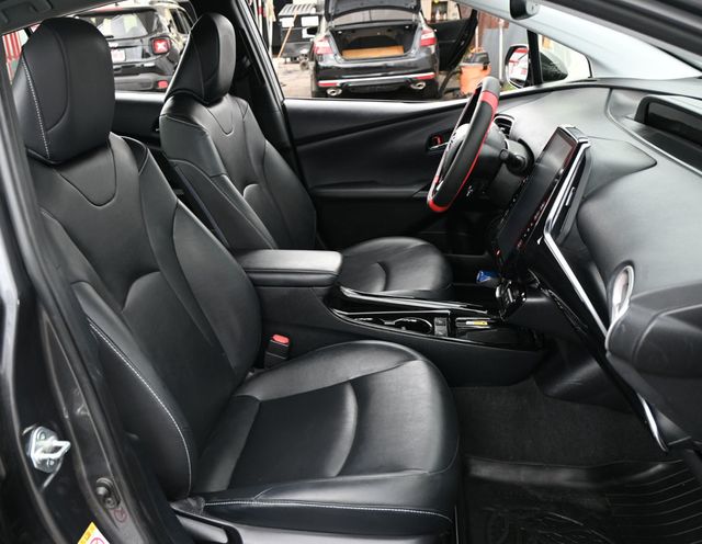 2020 Toyota Prius Prime Limited - 23102285 - 13