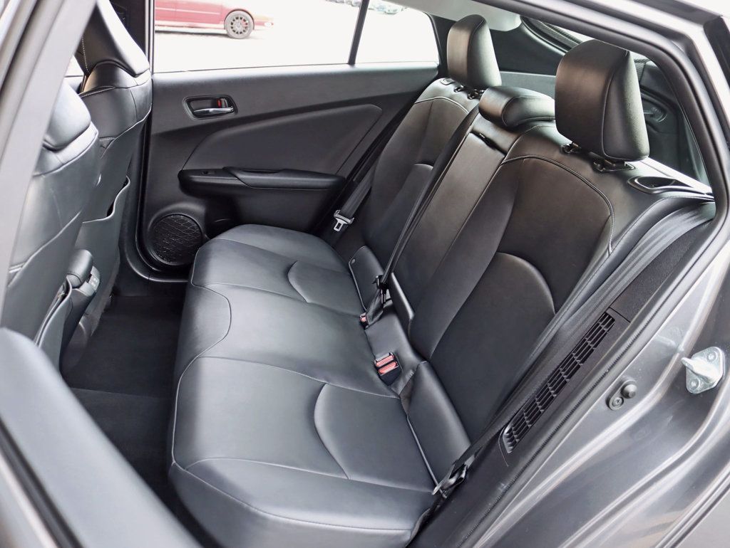 2020 Toyota Prius Prime XLE - 22958219 - 24