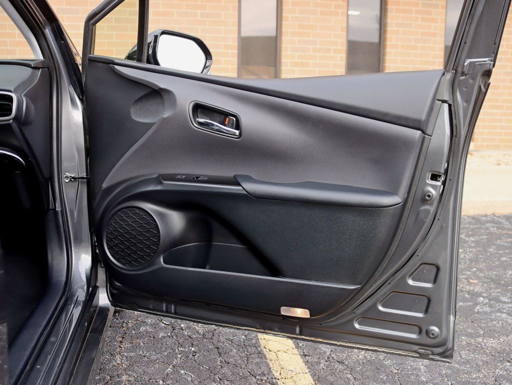 2020 Toyota Prius Prime XLE - 22958219 - 27