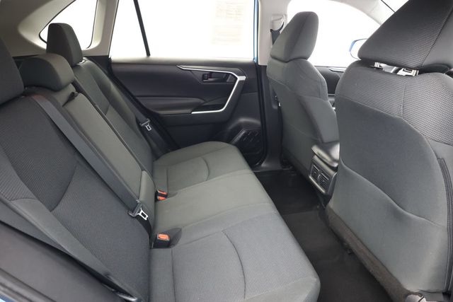 2020 Toyota RAV4 Hybrid LE AWD - 22937955 - 17