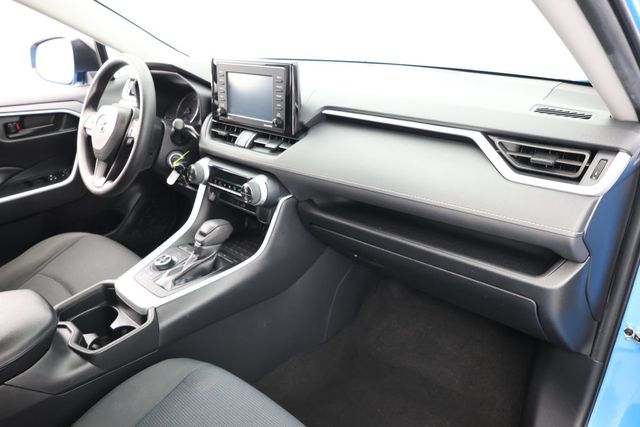 2020 Toyota RAV4 Hybrid LE AWD - 22937955 - 19