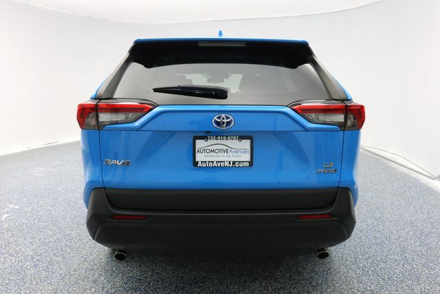 2020 Toyota RAV4 Hybrid LE AWD - 22937955 - 3