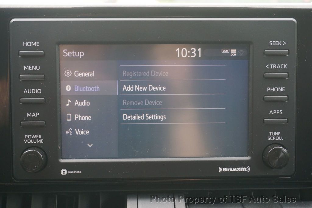 2020 Toyota RAV4 Hybrid LE AWD - 23052235 - 18