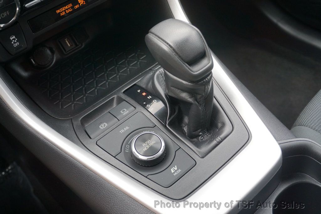 2020 Toyota RAV4 Hybrid LE AWD - 23052235 - 21