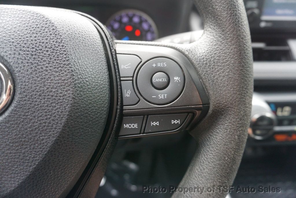 2020 Toyota RAV4 Hybrid LE AWD - 23052235 - 24
