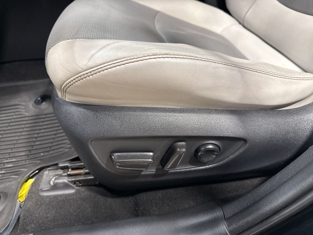 2020 Toyota RAV4 Hybrid Limited AWD - 22976574 - 29