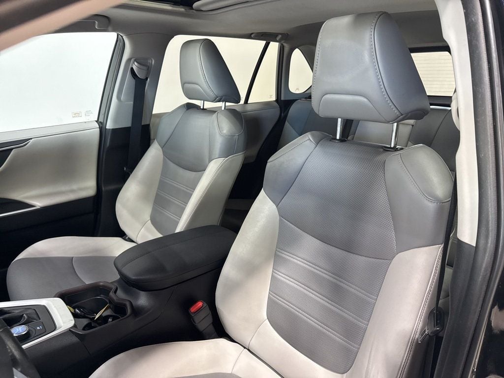 2020 Toyota RAV4 Hybrid Limited AWD - 22976574 - 30