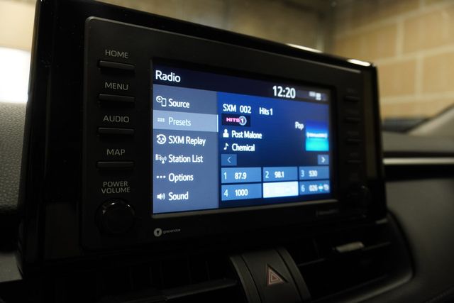 2020 Toyota RAV4 Hybrid XLE AWD - 22943271 - 11