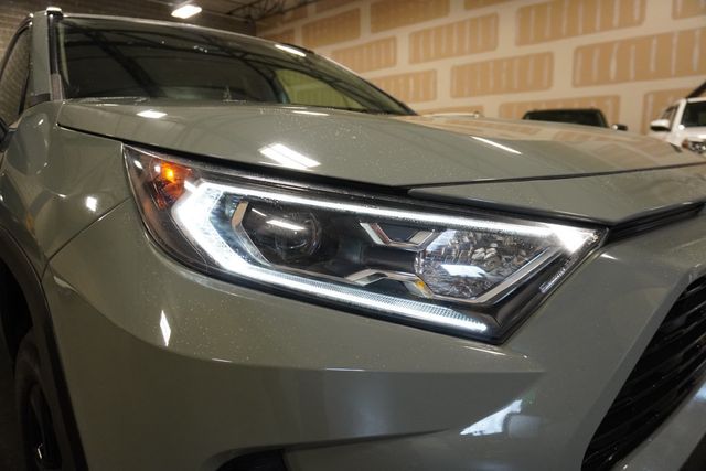 2020 Toyota RAV4 Hybrid XLE AWD - 22943271 - 14