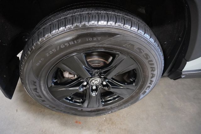 2020 Toyota RAV4 Hybrid XLE AWD - 22943271 - 16