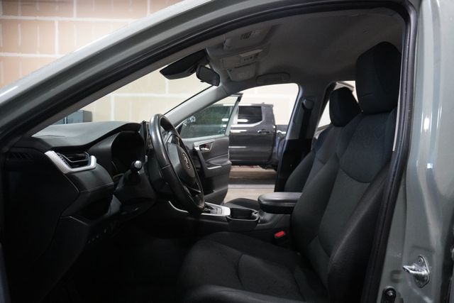 2020 Toyota RAV4 Hybrid XLE AWD - 22943271 - 4