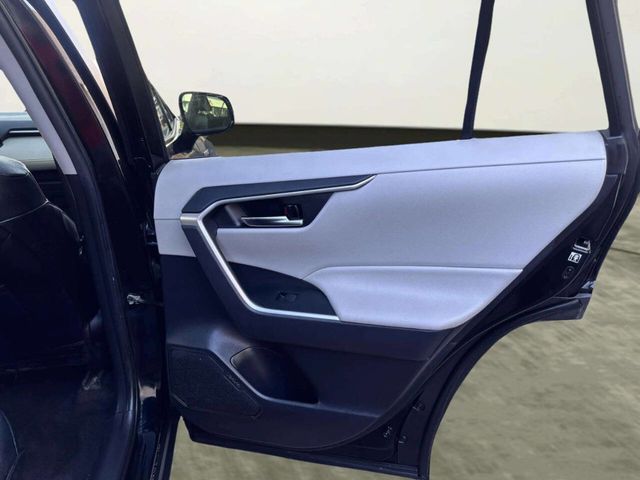2020 Toyota RAV4 Hybrid XLE AWD - 23038746 - 17