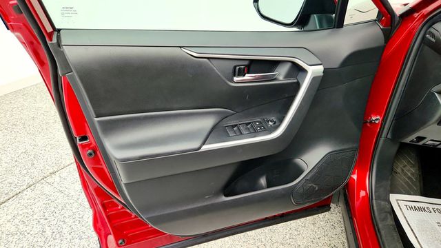 2020 Toyota RAV4 Hybrid XLE AWD w/ Convenience Package - 23029210 - 10