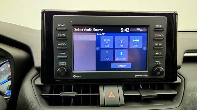 2020 Toyota RAV4 Hybrid XLE AWD w/ Convenience Package - 23029210 - 17