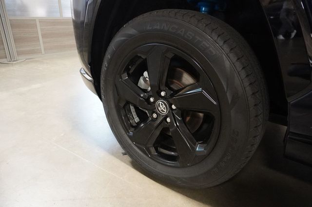 2020 Toyota RAV4 Hybrid XSE AWD - 23037192 - 4