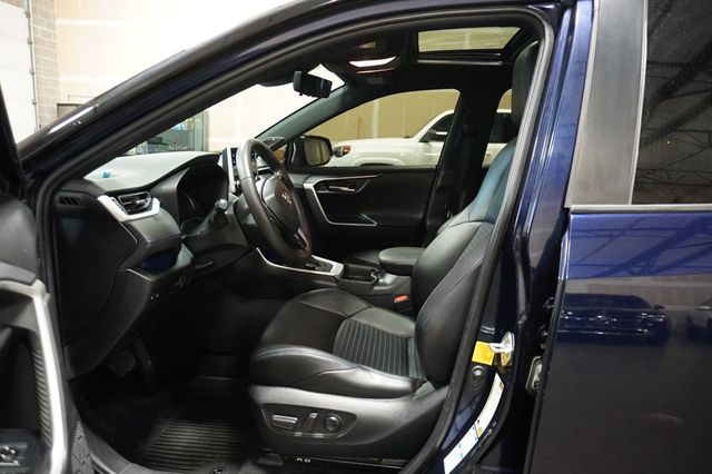 2020 Toyota RAV4 Hybrid XSE AWD - 23037192 - 5