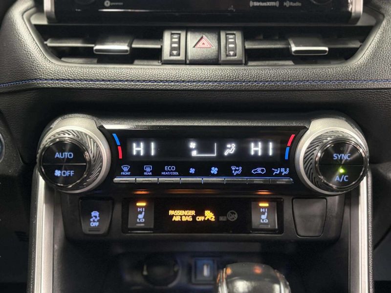 2020 Toyota RAV4 Hybrid XSE AWD - 22984892 - 26