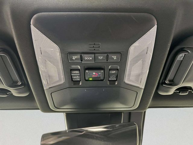 2020 Toyota RAV4 Hybrid XSE AWD - 22984892 - 31