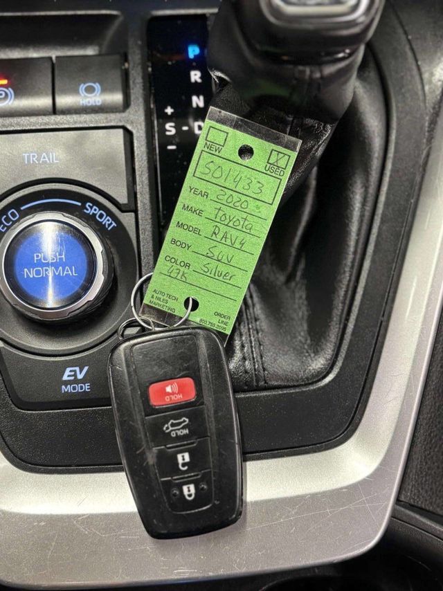 2020 Toyota RAV4 Hybrid XSE AWD - 22984892 - 40