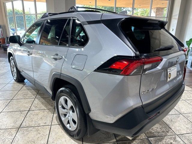 2020 Toyota RAV4 LE AWD - 22604795 - 3