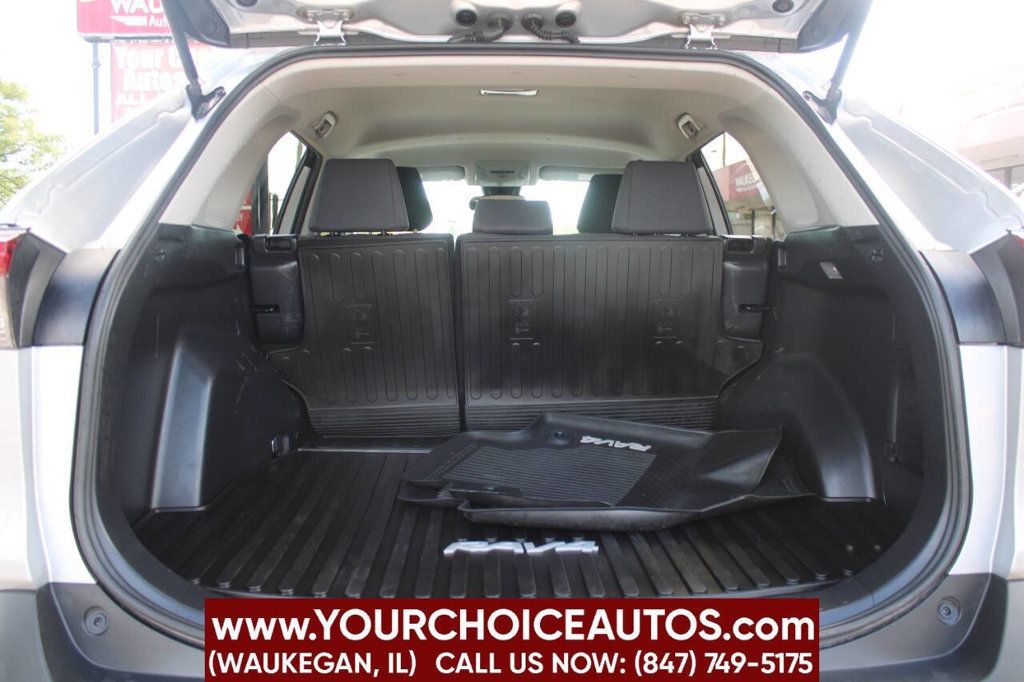 2020 Toyota RAV4 LE FWD - 22905607 - 9