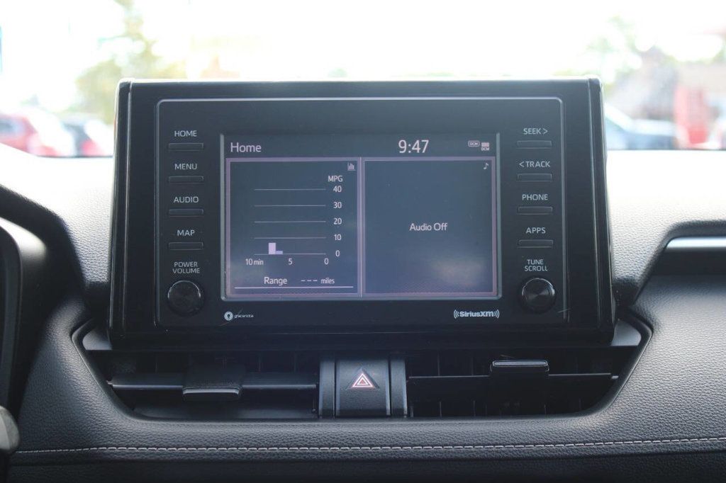 2020 Toyota RAV4 LE FWD - 22905607 - 15