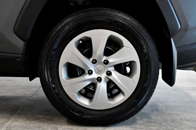 2020 Toyota RAV4 LE FWD - 22171309 - 11