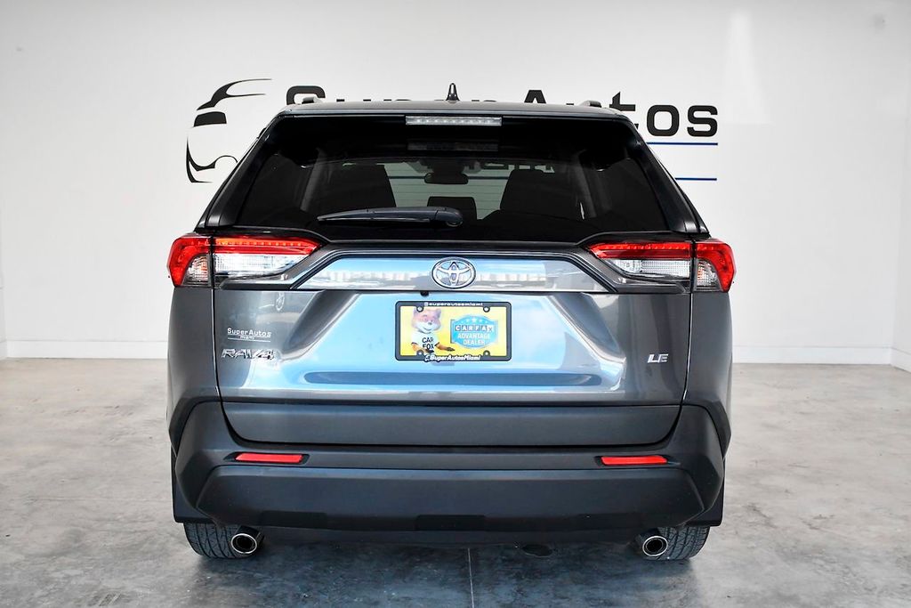 2020 Toyota RAV4 LE FWD - 22171309 - 4