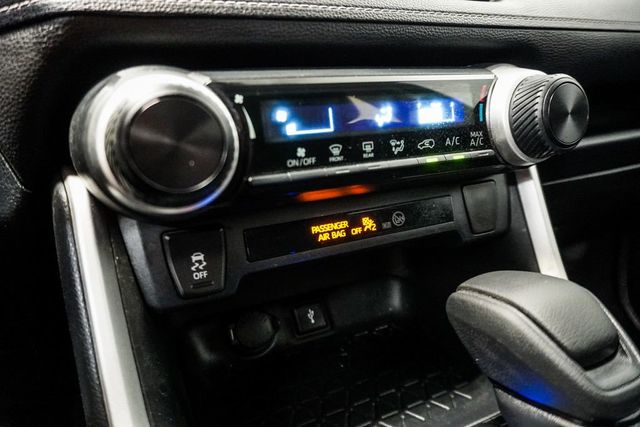 2020 Toyota RAV4 LE FWD - 22990731 - 18