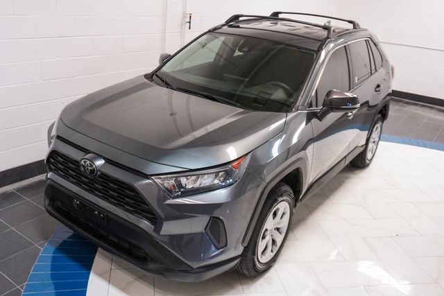 2020 Toyota RAV4 LE FWD - 22990731 - 35