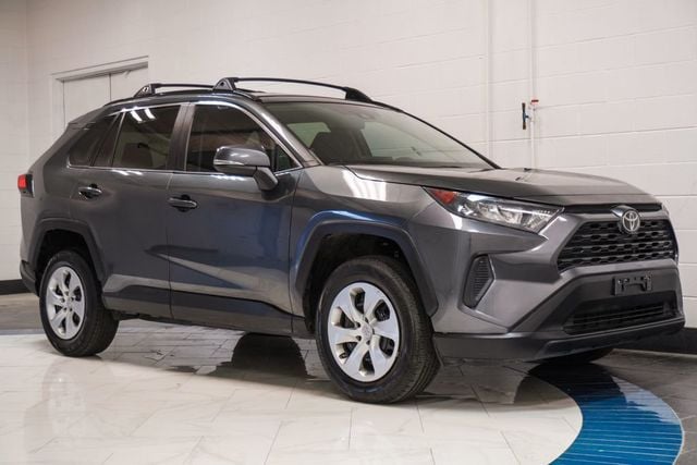 2020 Toyota RAV4 LE FWD - 22990731 - 4