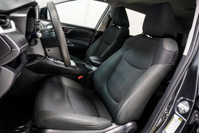 2020 Toyota RAV4 LE FWD - 22990731 - 5