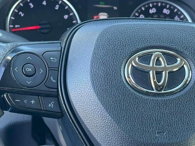 2020 Toyota RAV4 LE FWD - 23090026 - 21