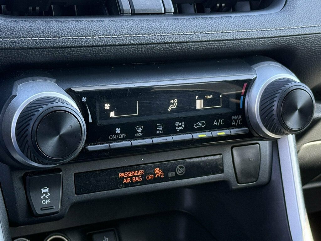 2020 Toyota RAV4 LE FWD - 23090026 - 24