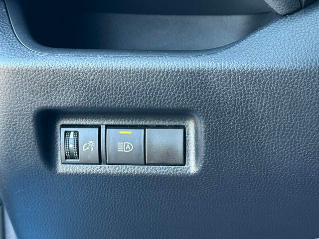 2020 Toyota RAV4 LE FWD - 23090026 - 27