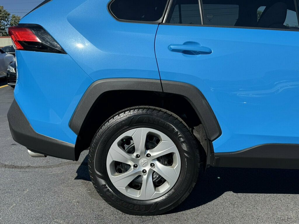 2020 Toyota RAV4 LE FWD - 23090026 - 30