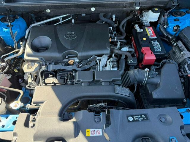 2020 Toyota RAV4 LE FWD - 23090026 - 31