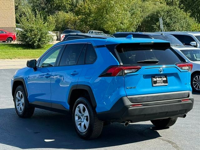 2020 Toyota RAV4 LE FWD - 23090026 - 4