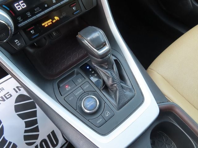 2020 Toyota RAV4 Limited AWD - 23097497 - 10