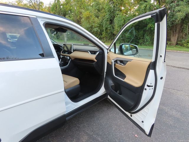 2020 Toyota RAV4 Limited AWD - 23097497 - 26