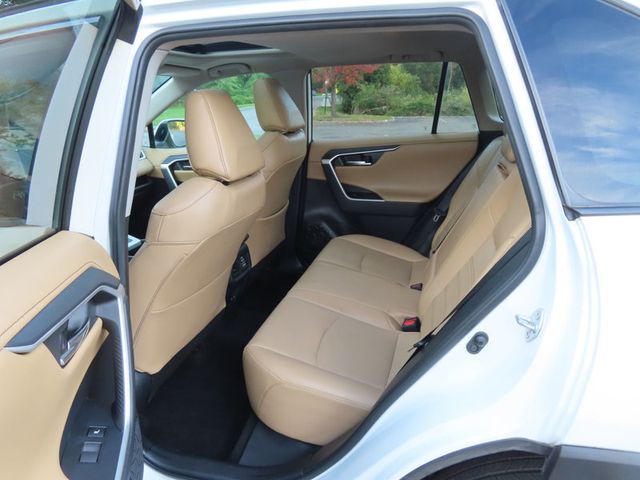 2020 Toyota RAV4 Limited AWD - 23097497 - 33
