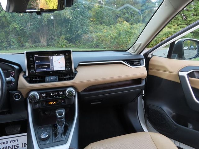 2020 Toyota RAV4 Limited AWD - 23097497 - 36