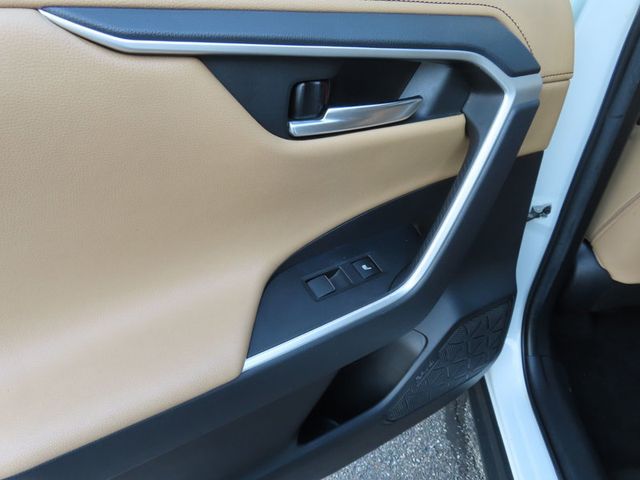 2020 Toyota RAV4 Limited AWD - 23097497 - 39