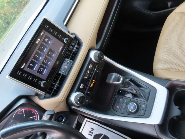 2020 Toyota RAV4 Limited AWD - 23097497 - 40