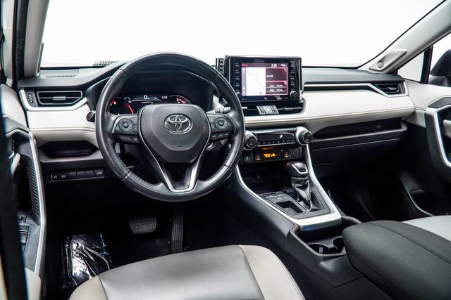 2020 Toyota RAV4 Limited FWD - 23068675 - 15
