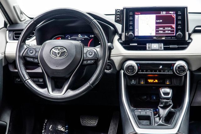 2020 Toyota RAV4 Limited FWD - 23068675 - 16