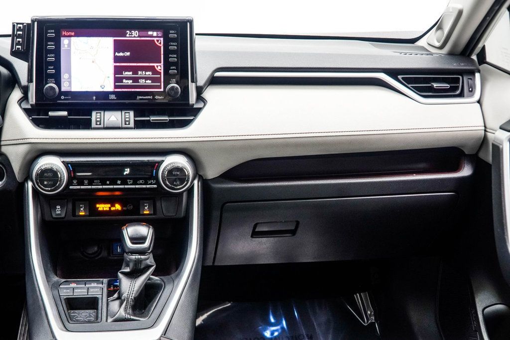 Toyota RAV4 photo 18