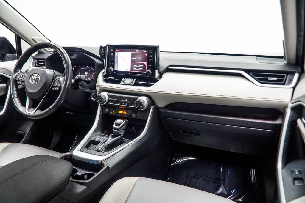 Toyota RAV4 photo 19