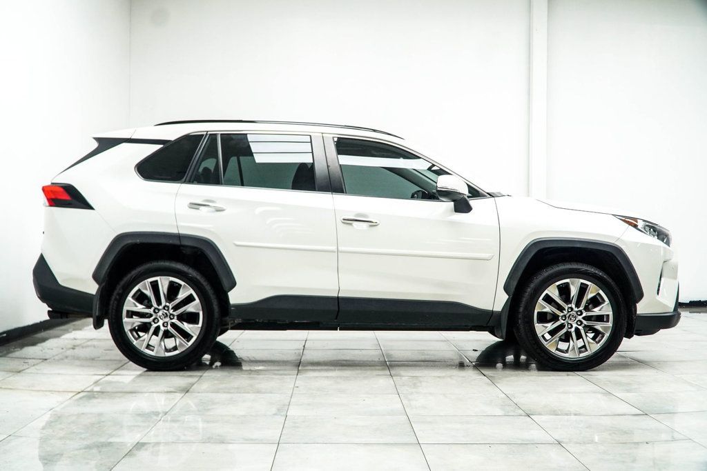 Toyota RAV4 photo 7