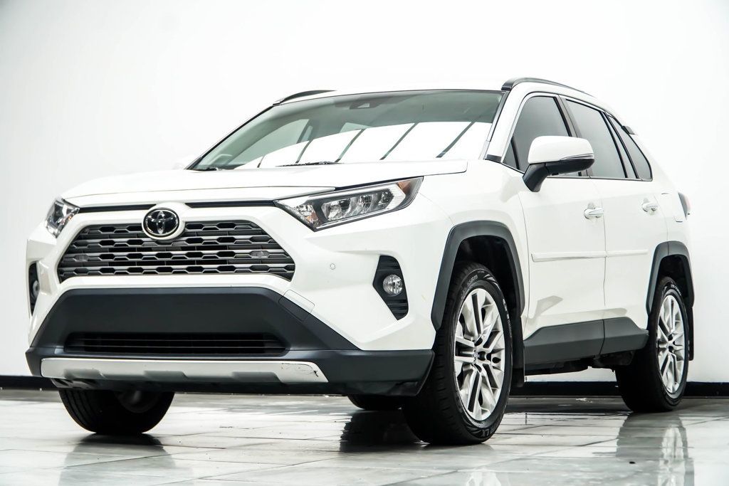 Toyota RAV4 photo 9